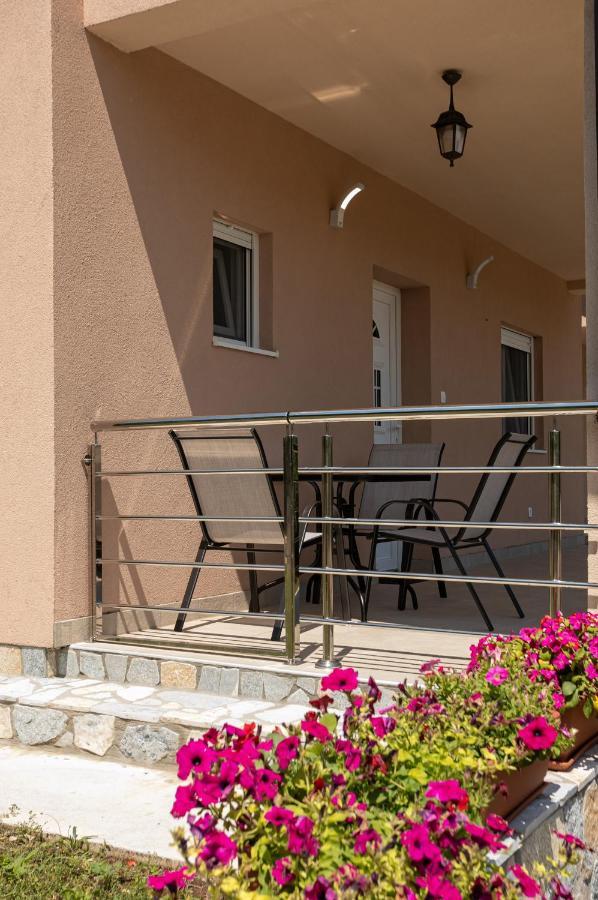 Rijeka Crnojevića Country Homes Dujeva מראה חיצוני תמונה